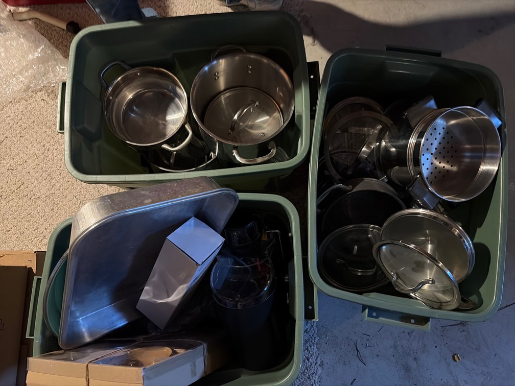 KITCHEN LOT