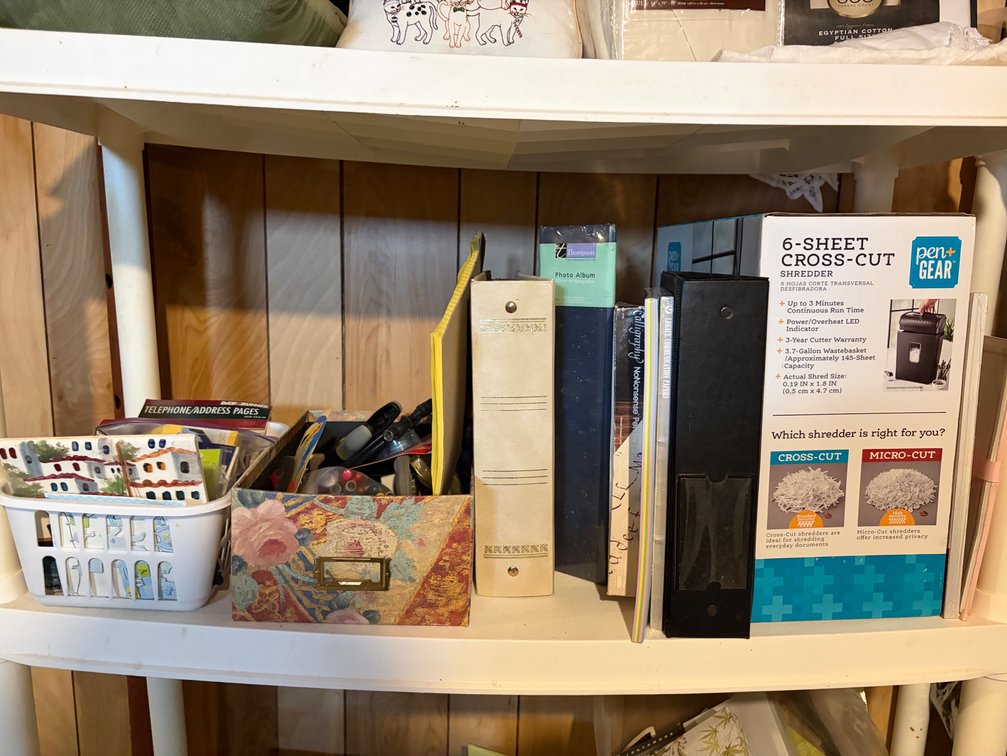 CRAFT & OFFICE LOT