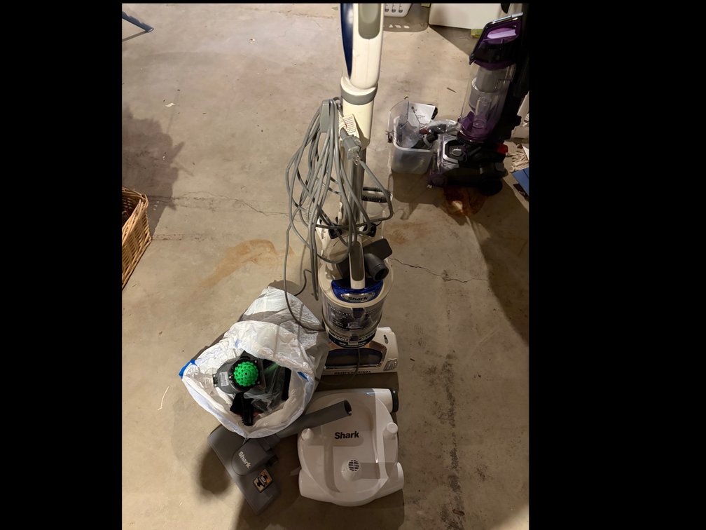 SHARK VACUUM W/ATTACHMENTS