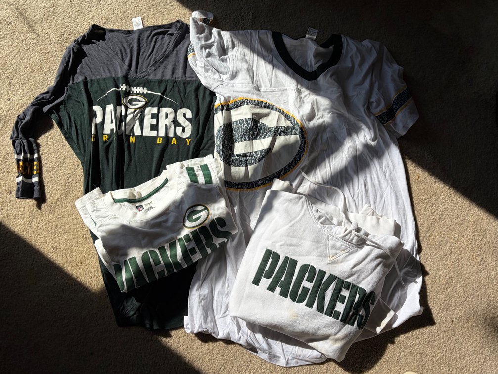 WOMENS PACKER APPAREL