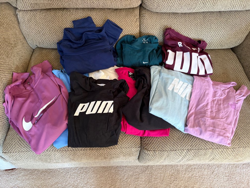 WOMENS MEDIUM & LARGE TOPS