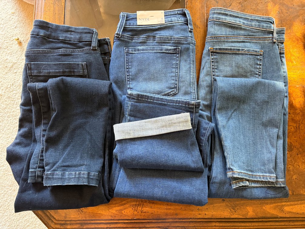WOMENS JEANS