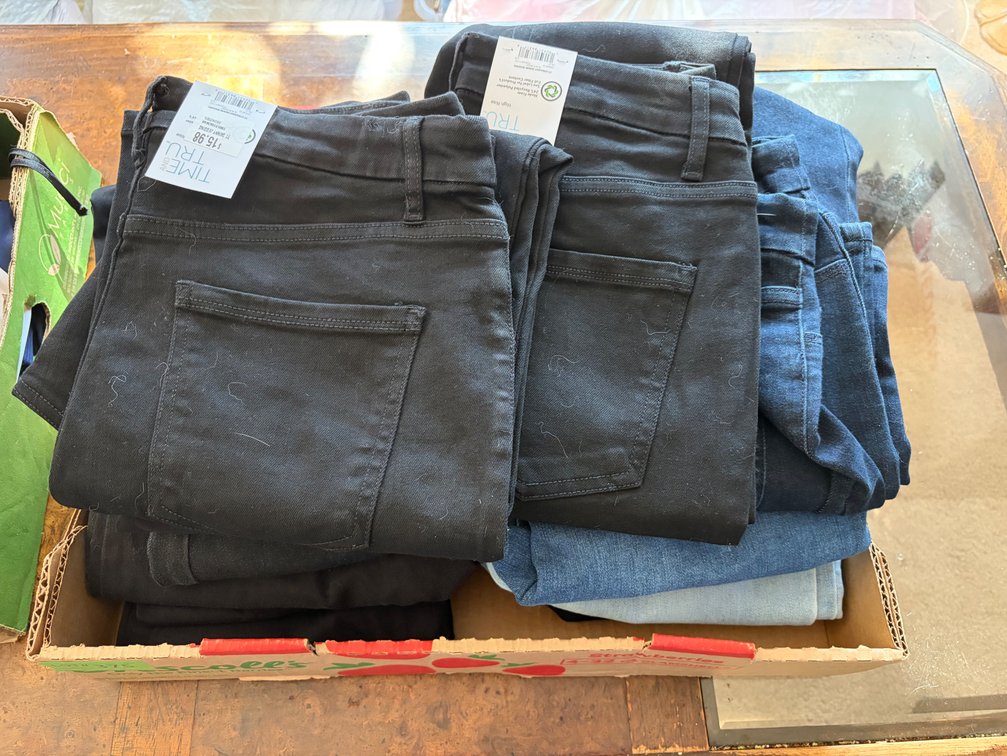 ASSORTED WOMEN SMALL PANTS