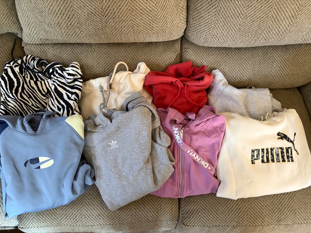 WOMENS NAME BRAND SWEATSHIRTS
