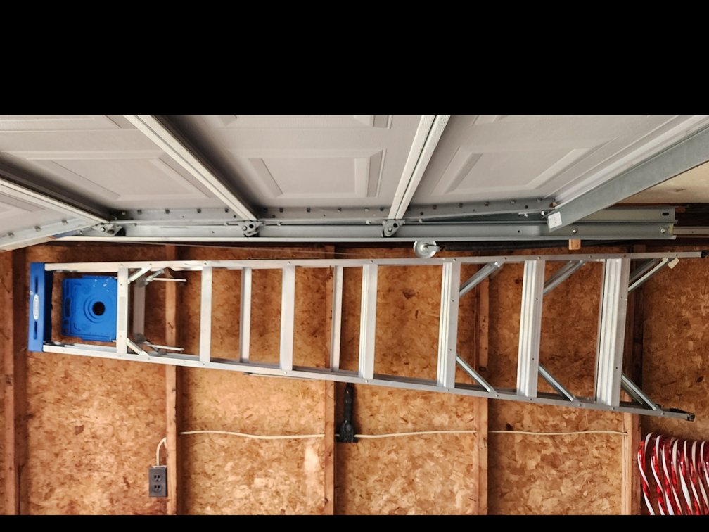 WERNER ALUMINUM 8FT LADDER