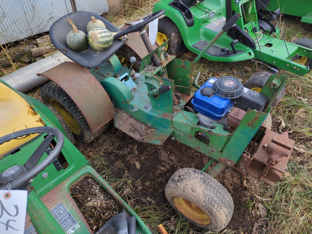 John Deere 110