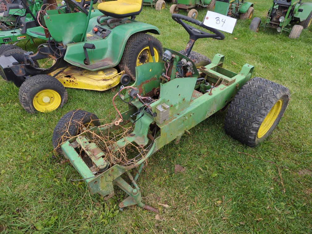 John Deere 112 Frame