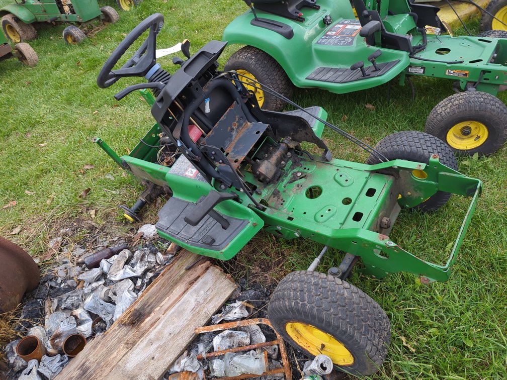 John Deere 325 Frame