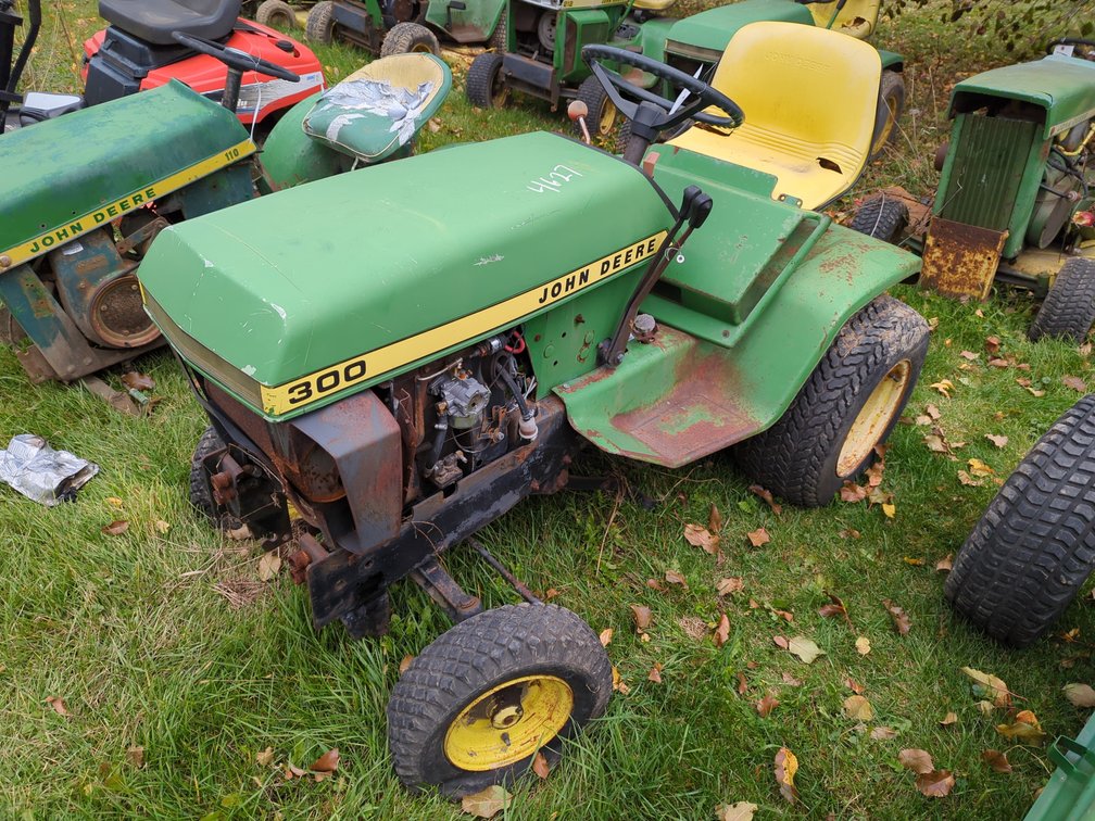 John Deere 300