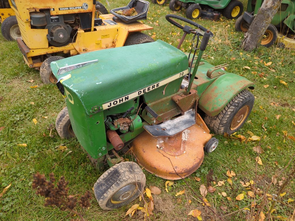 John Deere 70 w/Deck