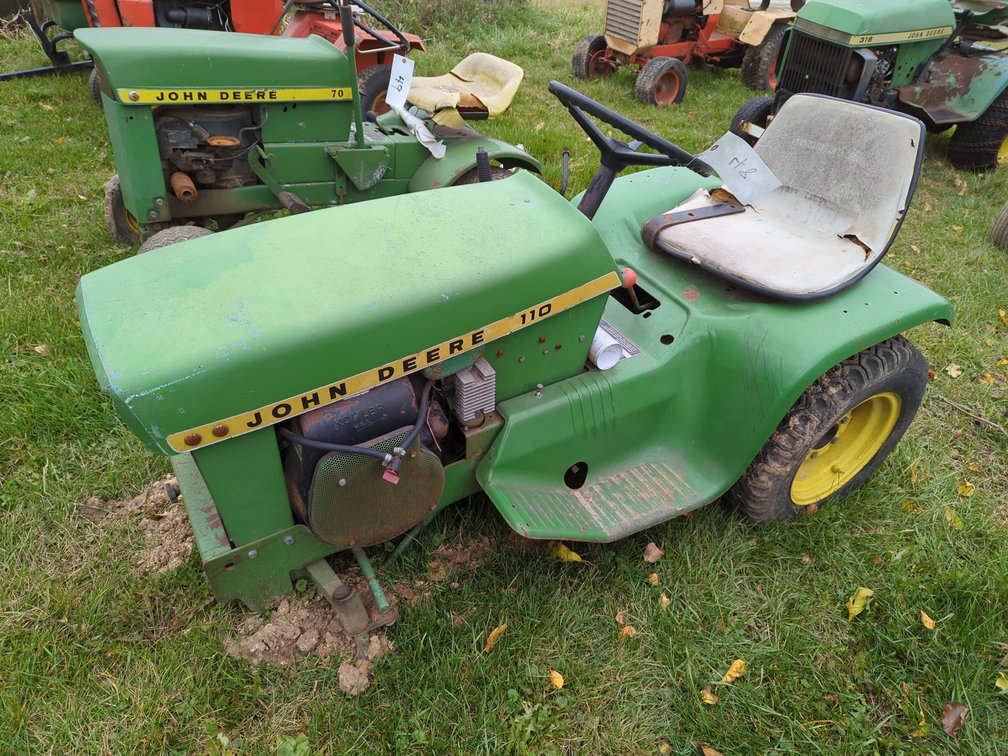 John Deere 110