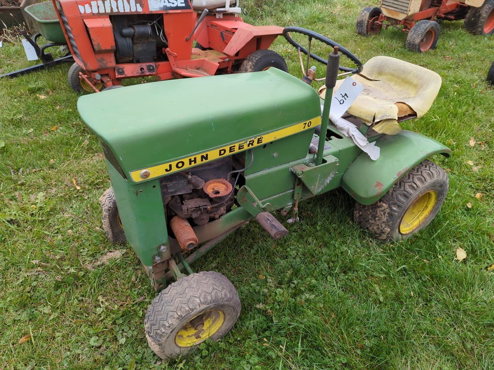 John Deere 70