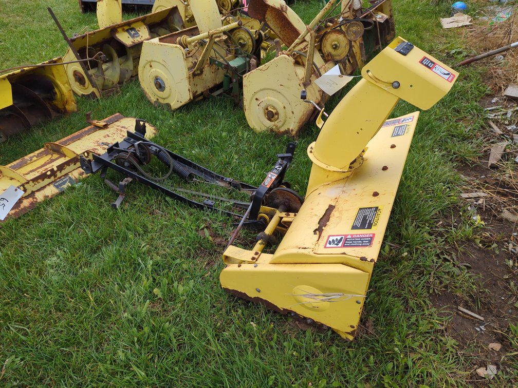John Deere 38" Snowblower 