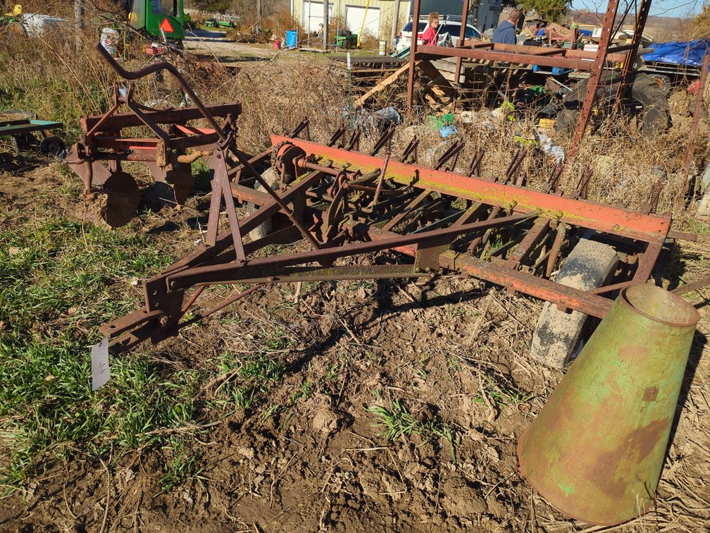International 8ft Digger