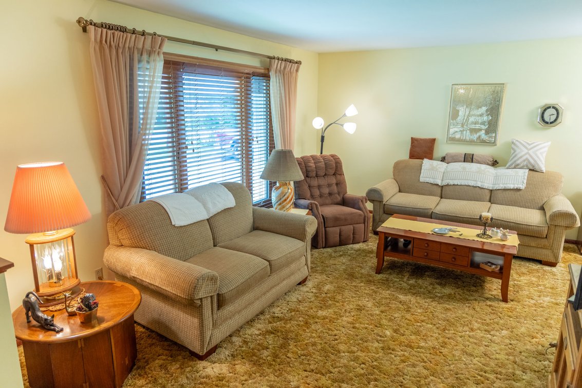 Image for Oconomowoc Ranch Home W395N5892 Laketon Ave For Sale by Online Bidding