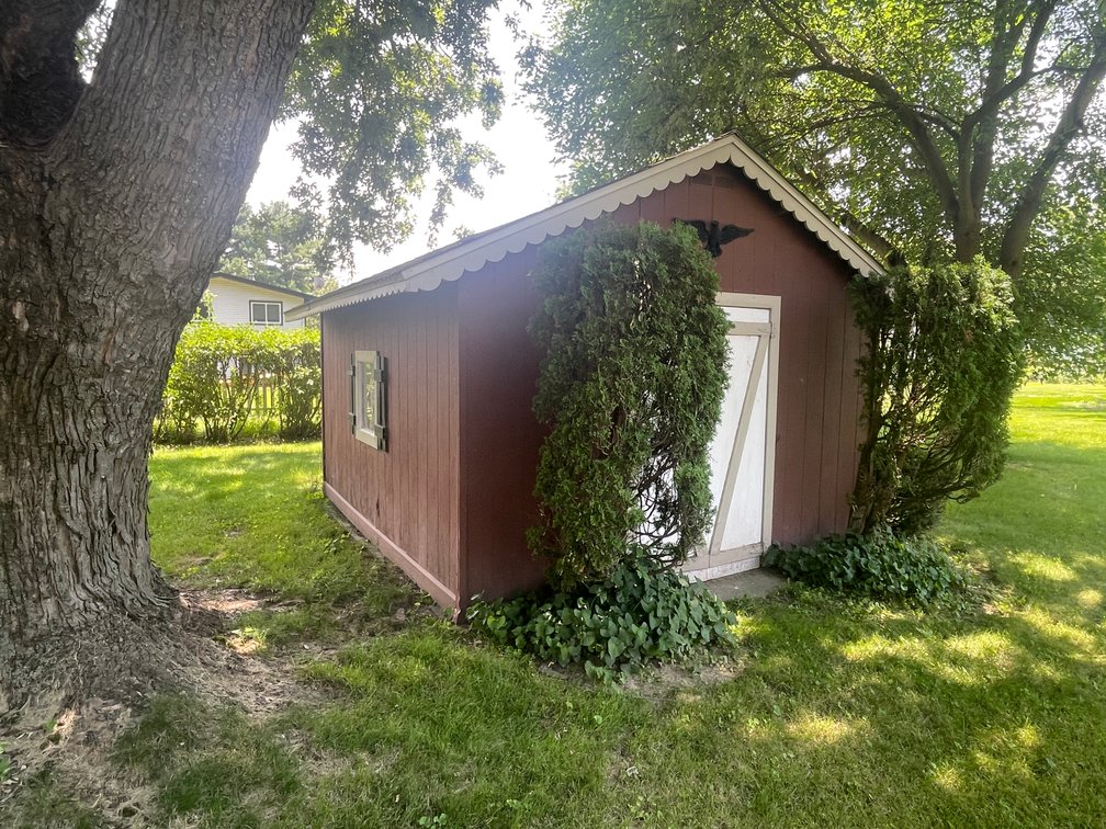 Image for Oconomowoc Ranch Home W395N5892 Laketon Ave For Sale by Online Bidding