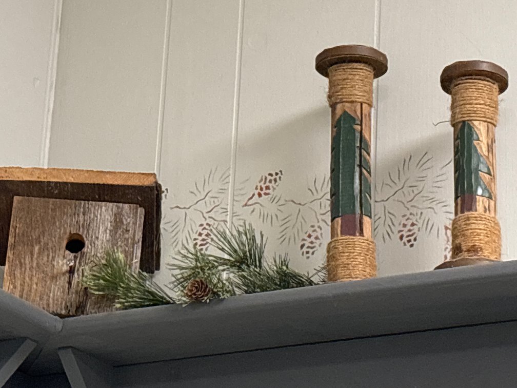 Wood Birdhouse and Decor