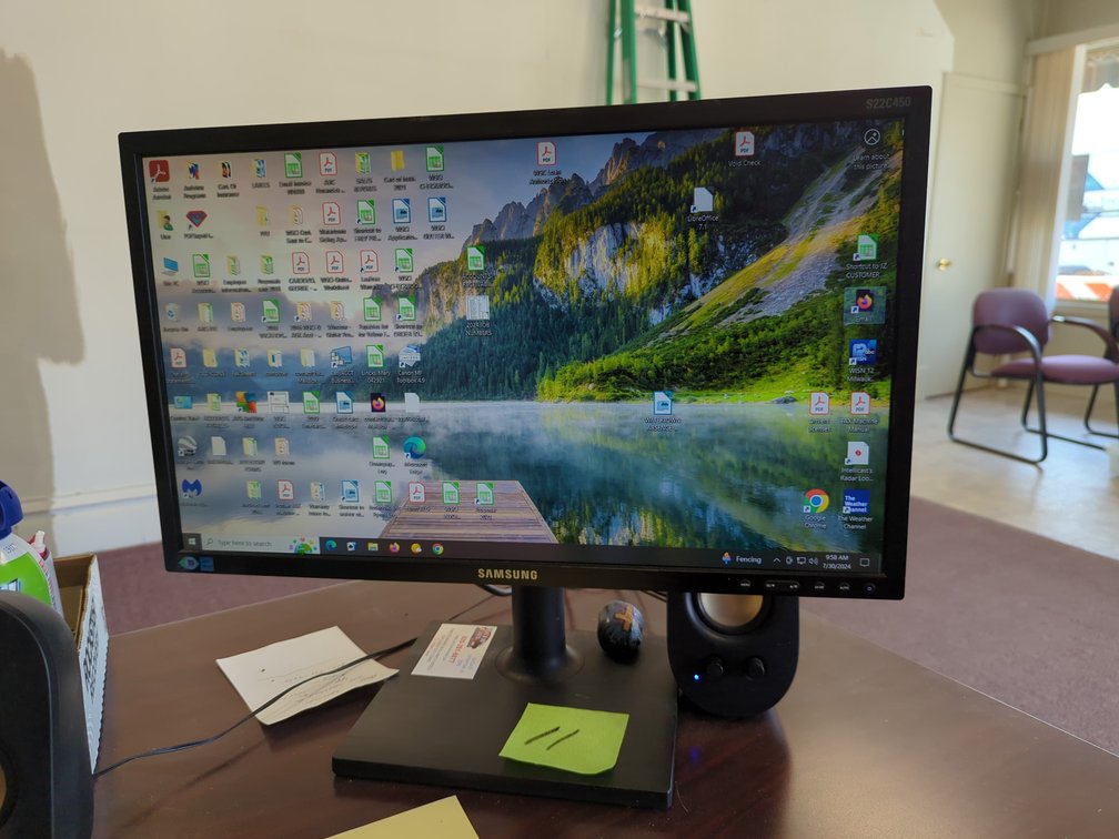 Samsung 21" Monitor, Keyboard, Pair Speakers, Mouse