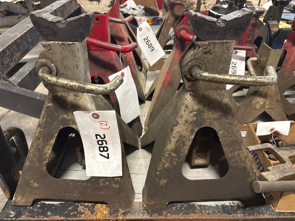 (2) Jack Stands