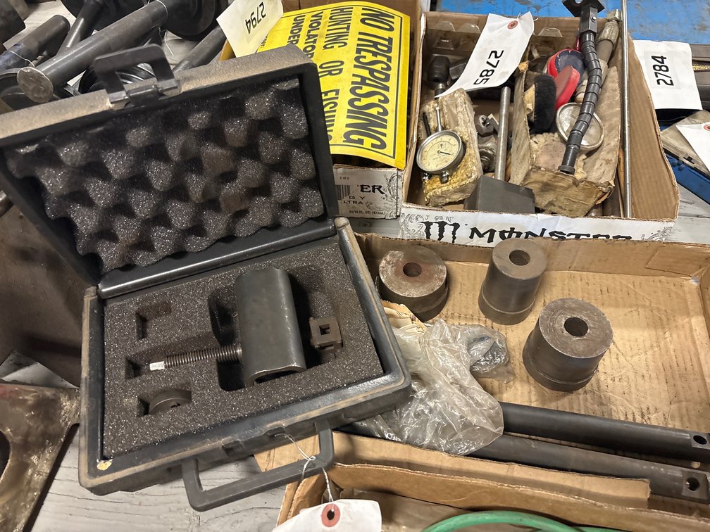 Rear brake Caliper Clamp, Cam Press for Cummins Engine
