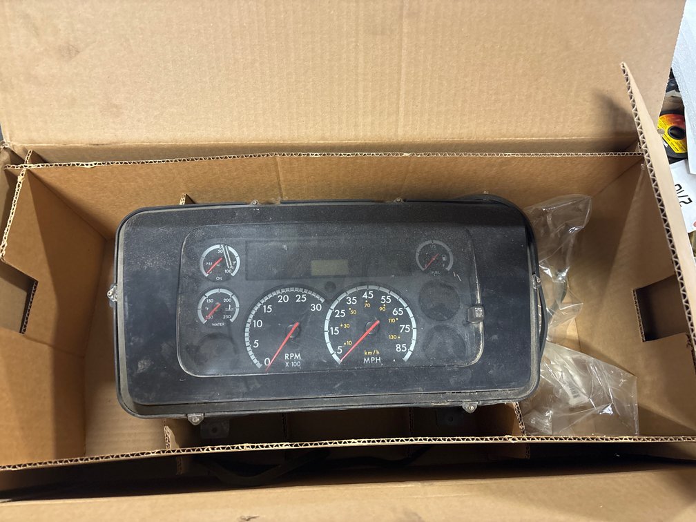 Freightliner truck instrument cluster