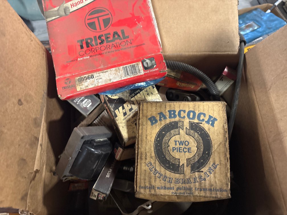 Sleeves, clutch brake, Spark Plugs