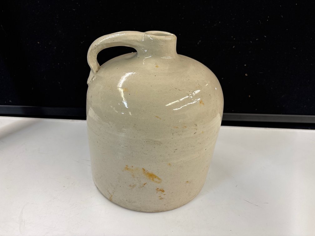 Stoneware Beehive Jug + 1 Gallon Jug