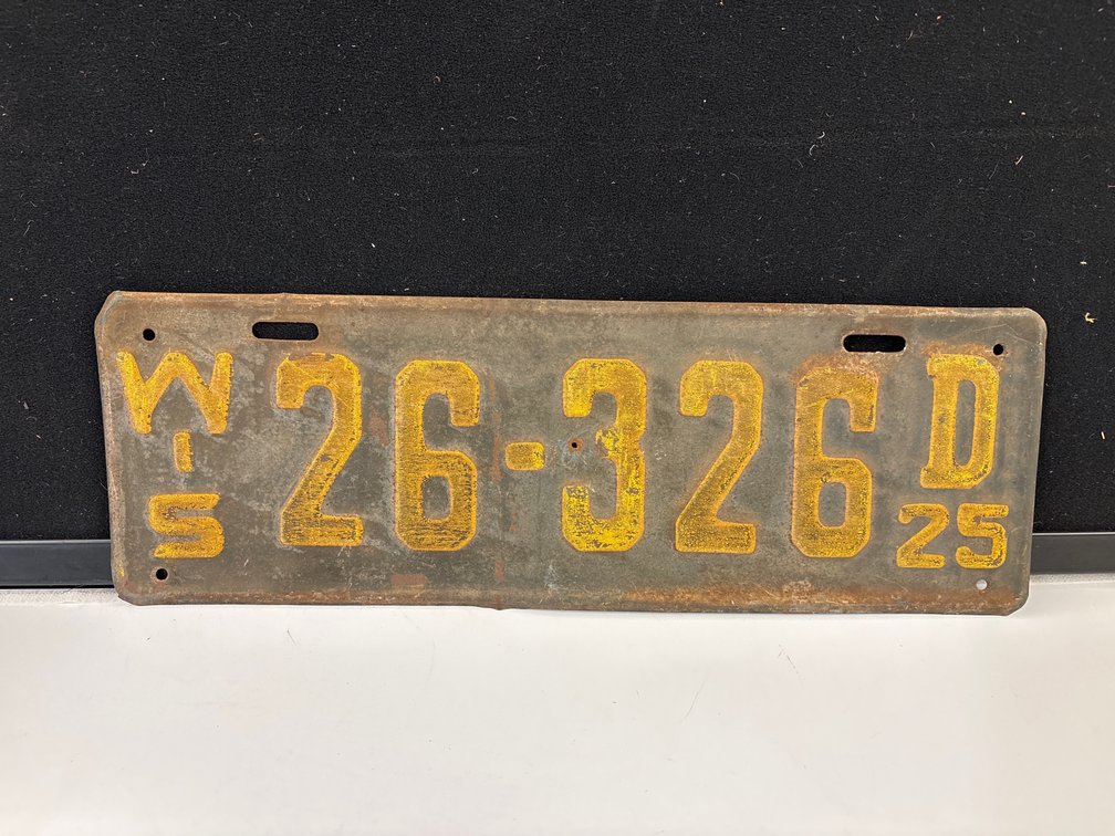 1925 Wisconsin License Plate