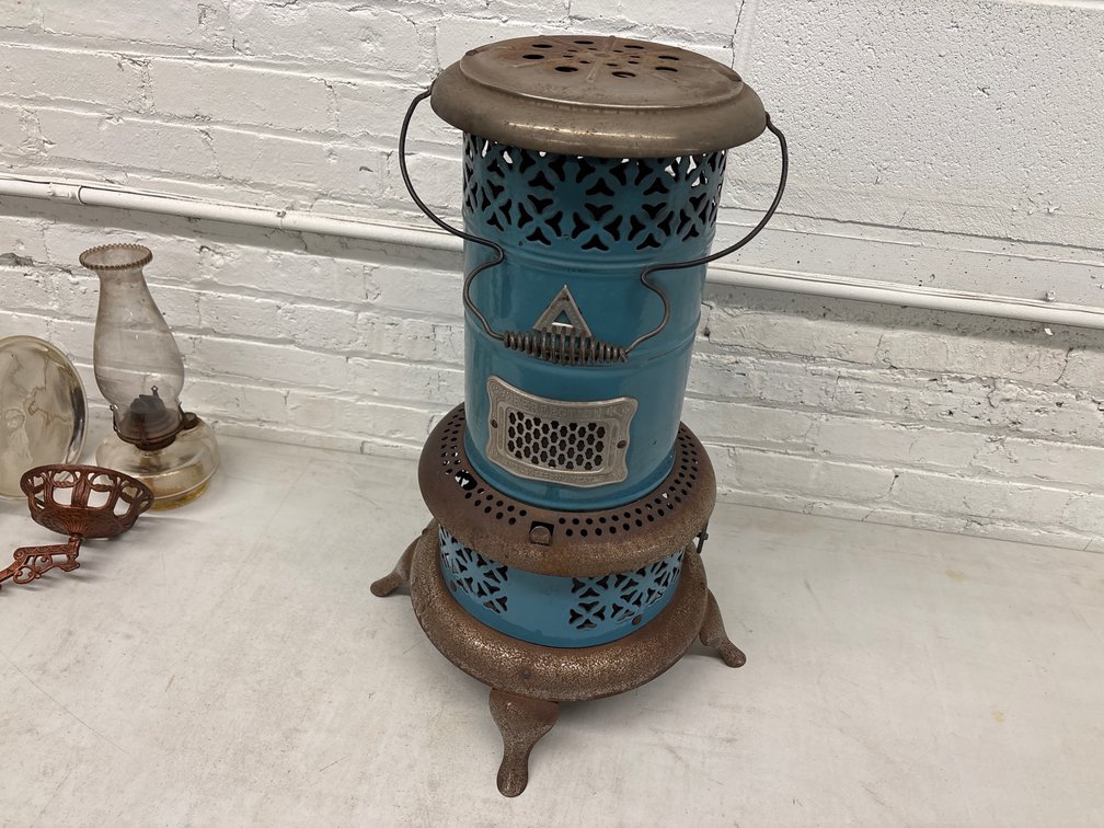 Perfection No 630 Blue Enamel Smokeless Oil Heater