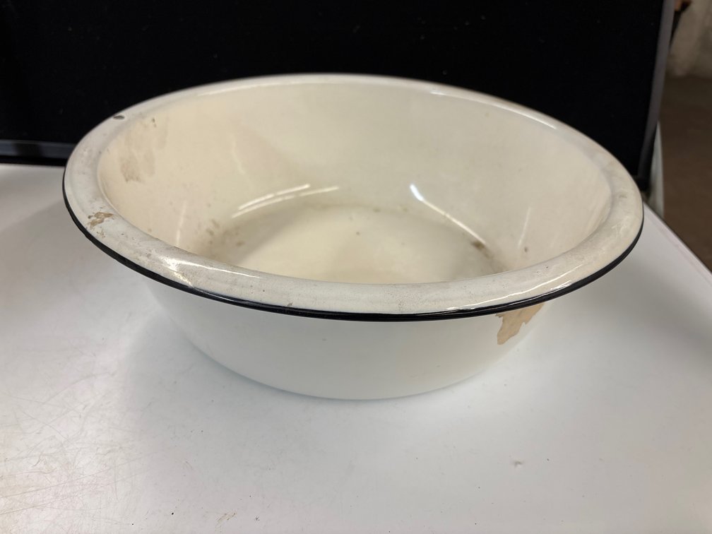White Enamel Wash Bowl
