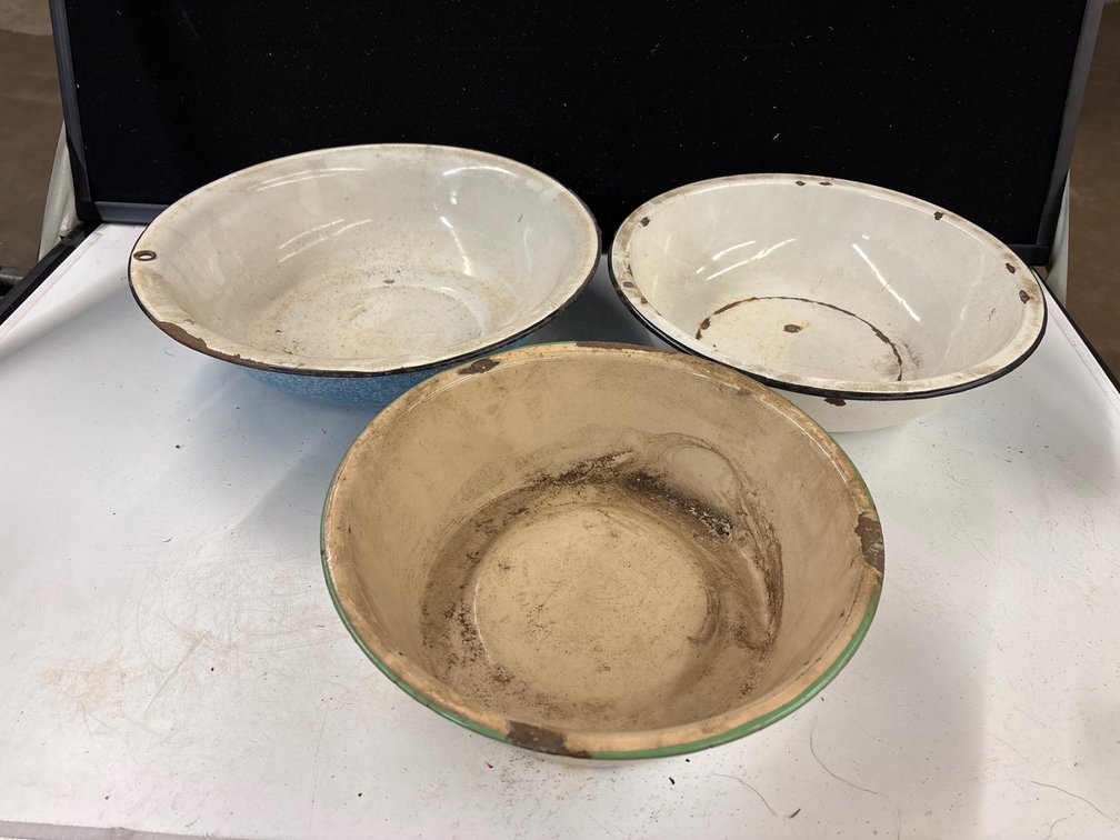 (3) Enamel Bowls