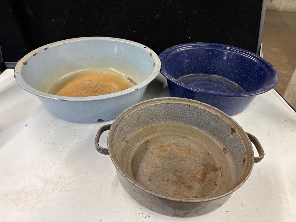 (3) Enamel Bowls