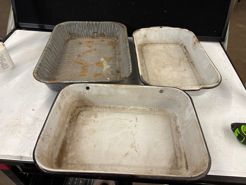 (3) Enamel Pans