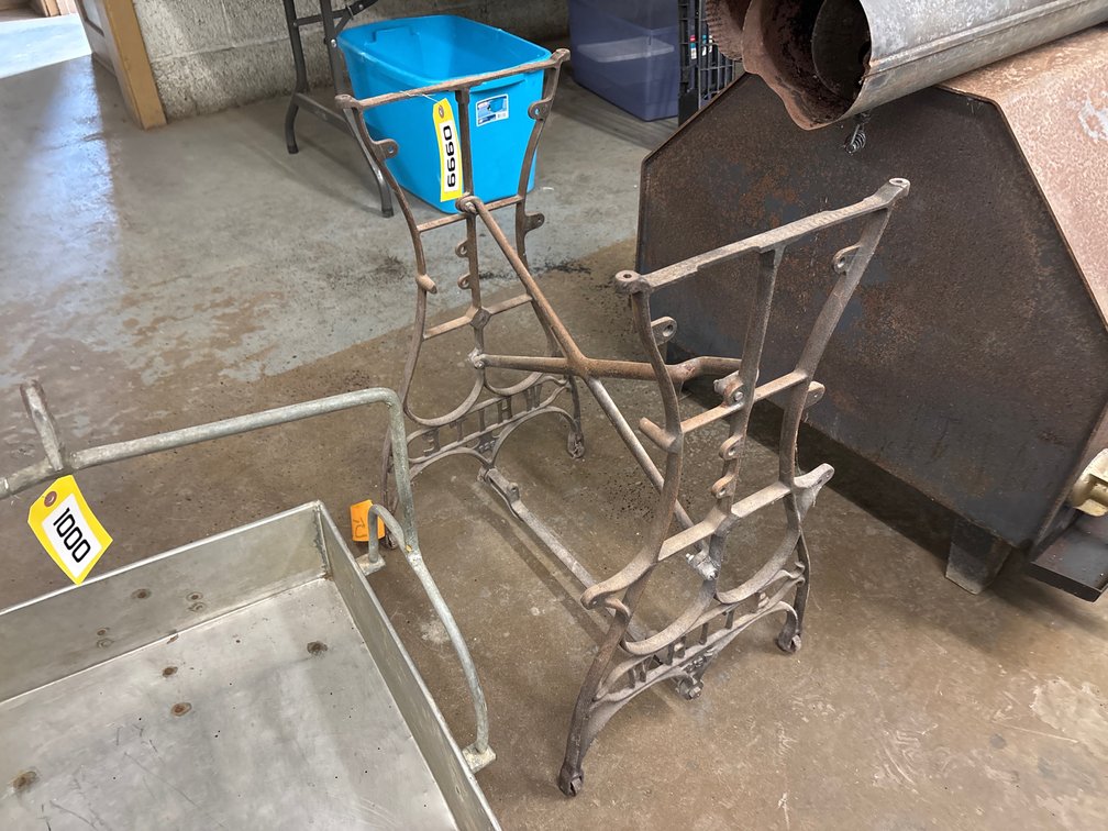 Cast Iron White Sewing Machine Stand