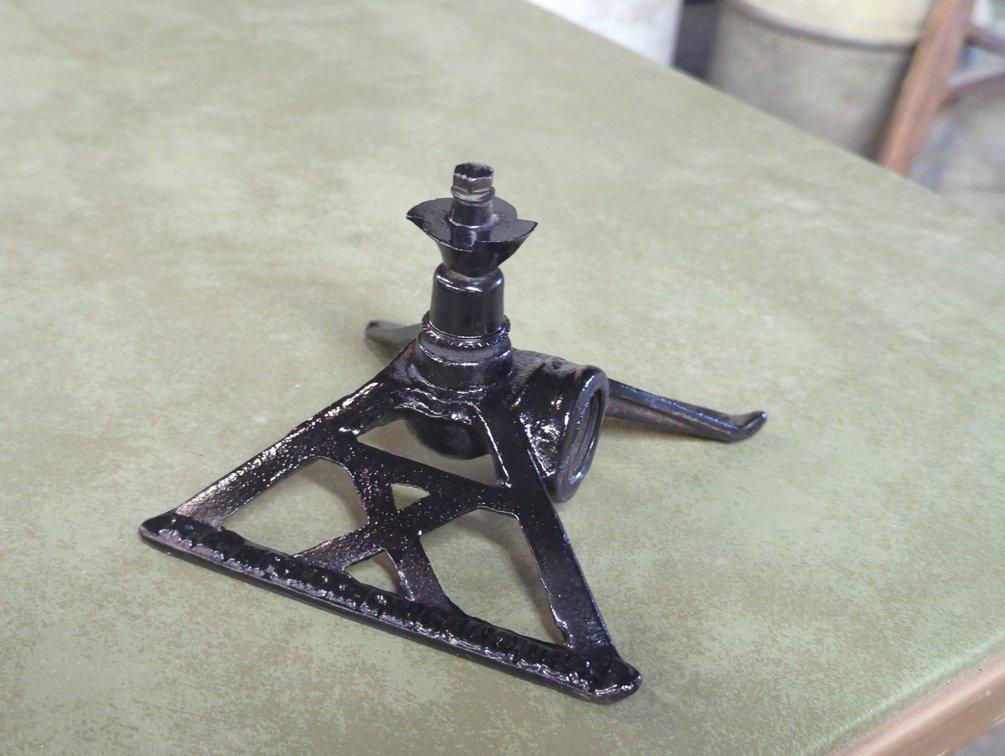 XL Mfg Chicago Cast Iron Sprinkler; Cobbler Shoe Form