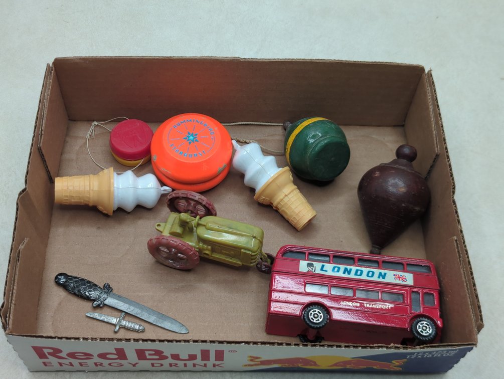 Wood Tops, Yo-yo, London Bus and more