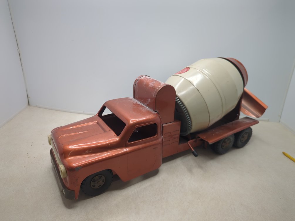 Structo Cement Mixer Truck