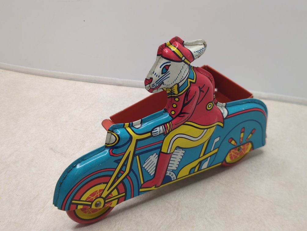 Easter Bunny Tin Delivery Toy