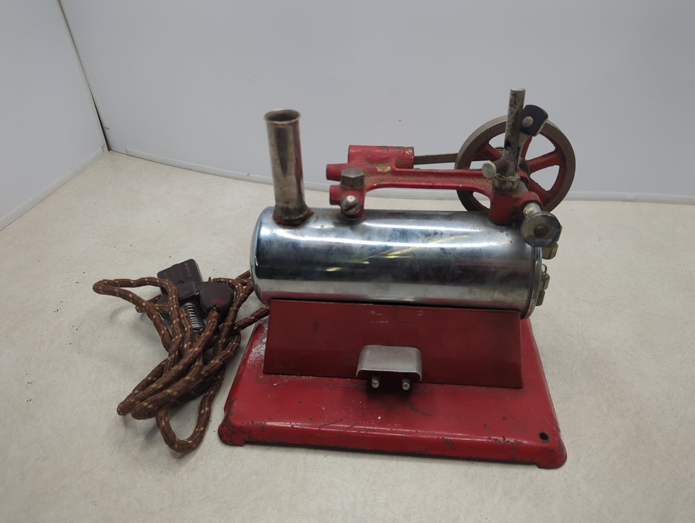 Toy Steam Engine No. 32