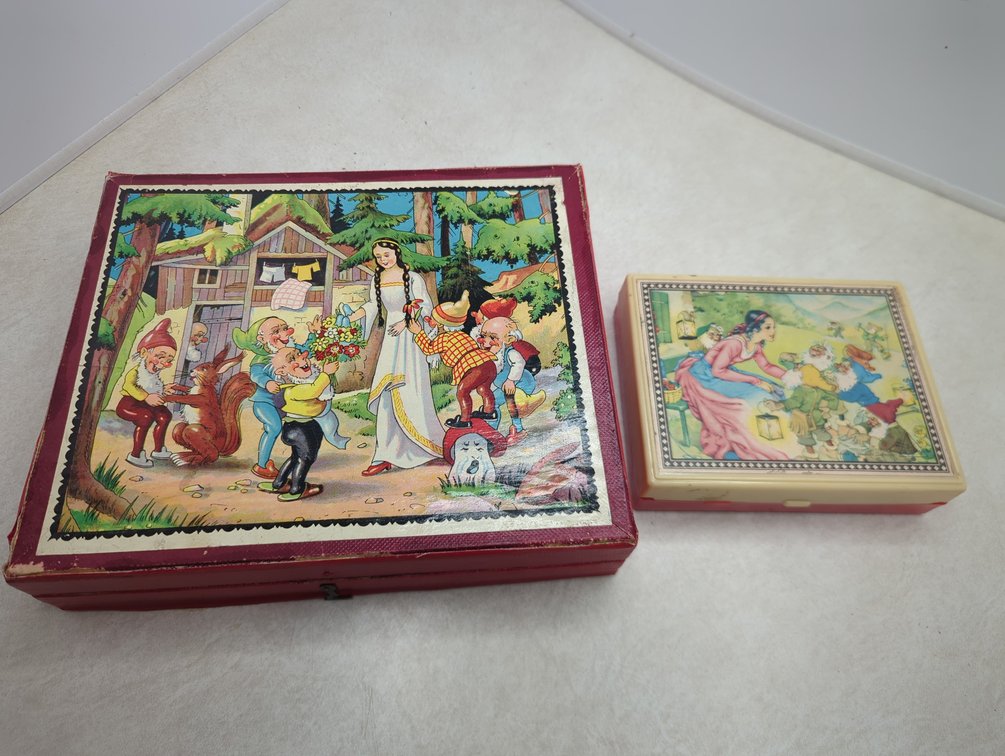 (2) Wood Block Puzzles