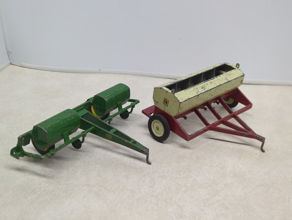 Vtg JD Planter & IH Drill