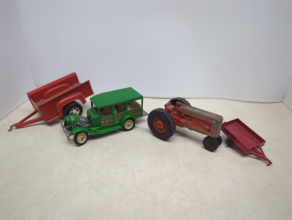 Box Lot: Hubley Toys