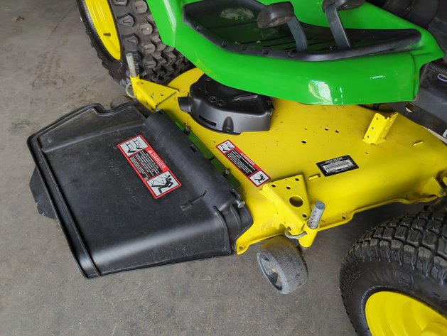 Image for 2017 John Deere X590 48