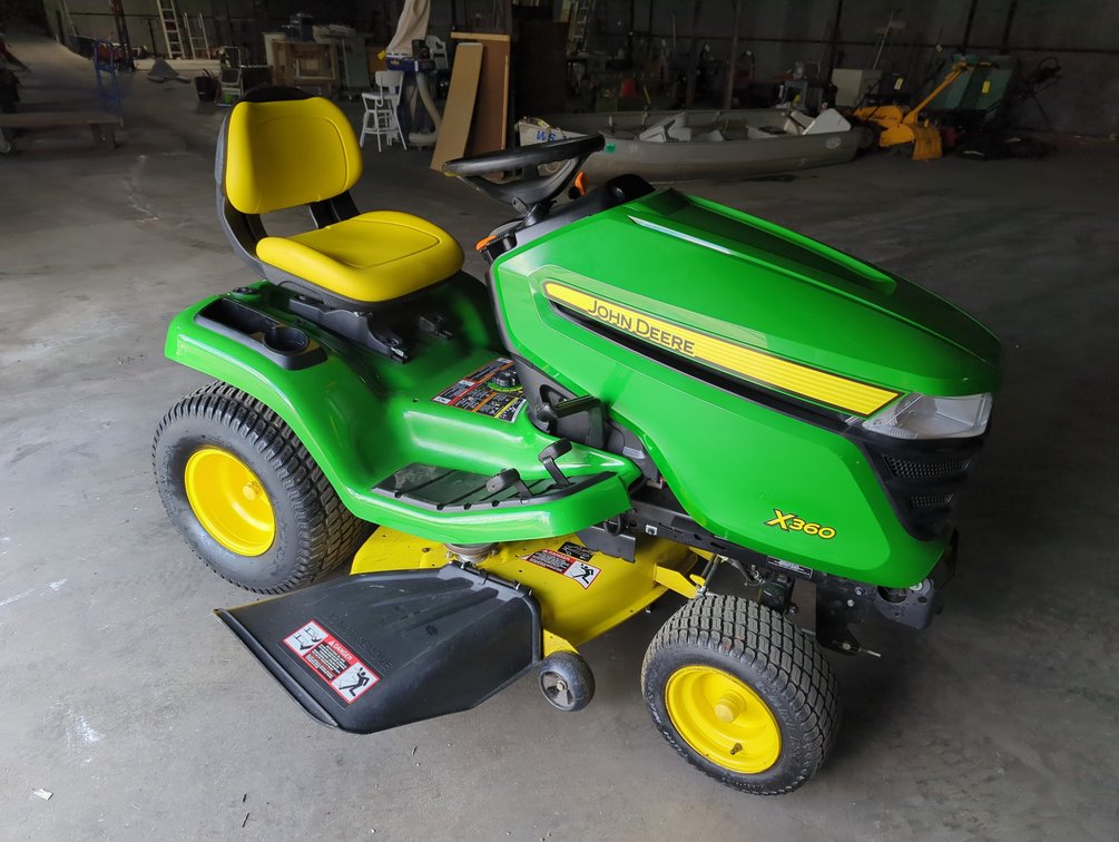 Image for 2015 John Deere X360 42