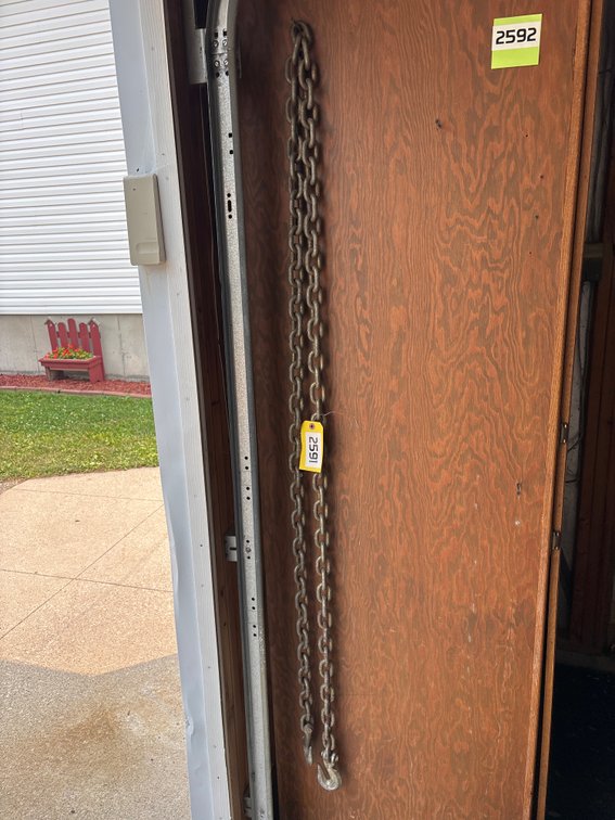 10 foot 3/8 inch link chain with hooks