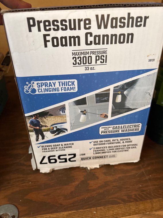 Pressure washer foam canon
