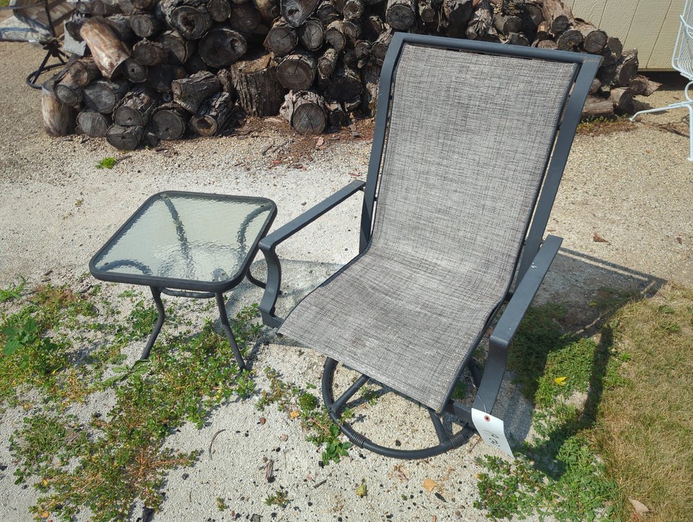 Swivel Patio Chair & Table