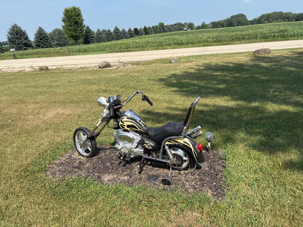 Motorized children’s motorcycle