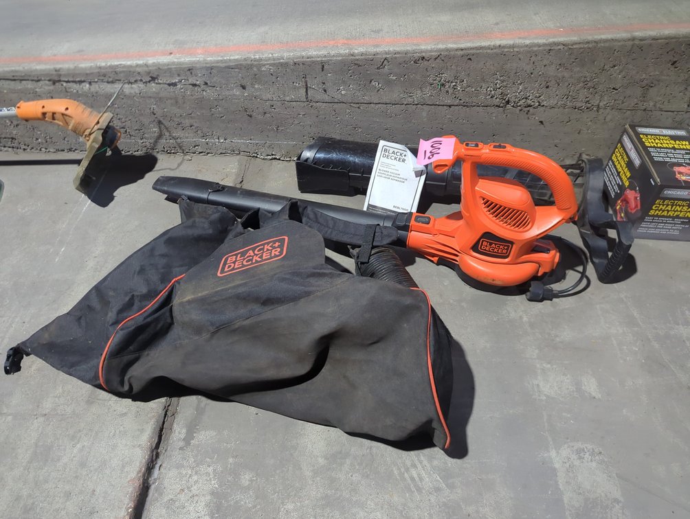 Black and Decker Electric Blower Vac