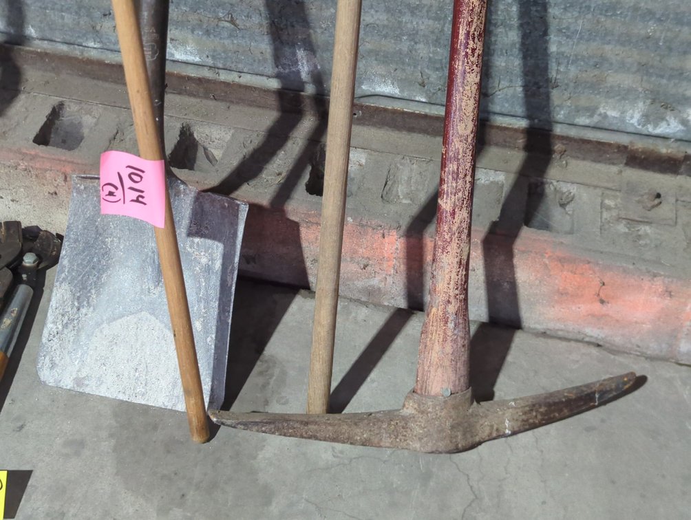 Short Handle Shovel; Hoe; Rake; Pick Ax
